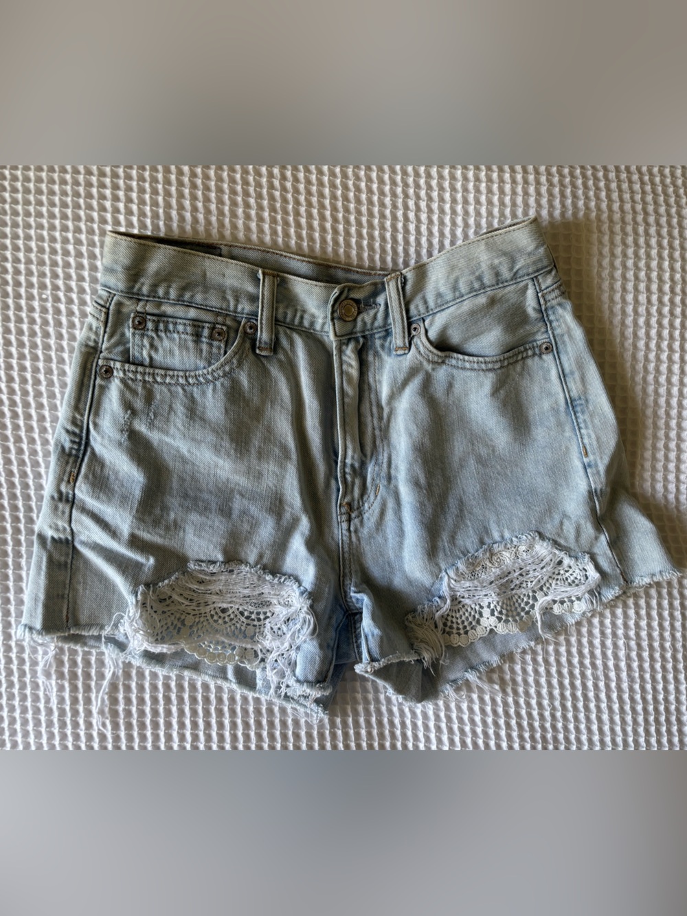 American Eagle Mom short